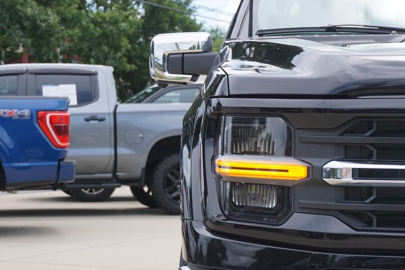 Ford F-150 Vehicle Full-screen Gallery Image 09
