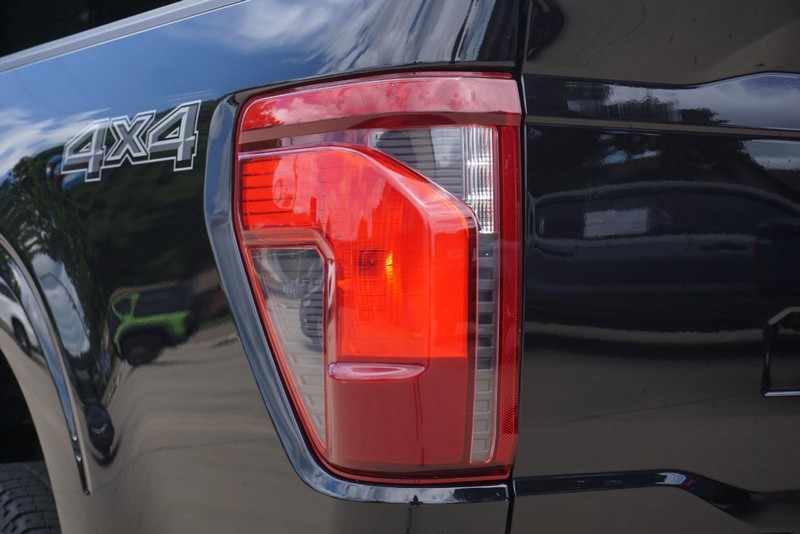Ford F-150 Vehicle Full-screen Gallery Image 20