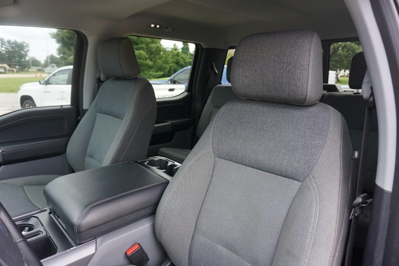 Ford F-150 Vehicle Full-screen Gallery Image 26