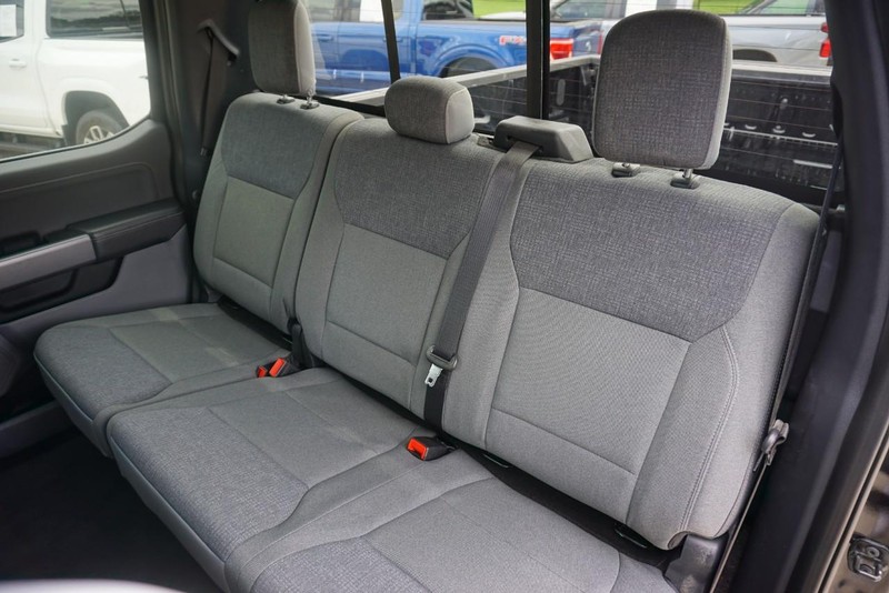 Ford F-150 Vehicle Full-screen Gallery Image 28