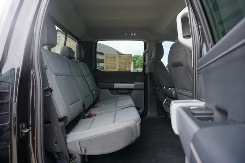Ford F-150 Vehicle Full-screen Gallery Image 29