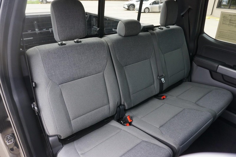 Ford F-150 Vehicle Full-screen Gallery Image 30