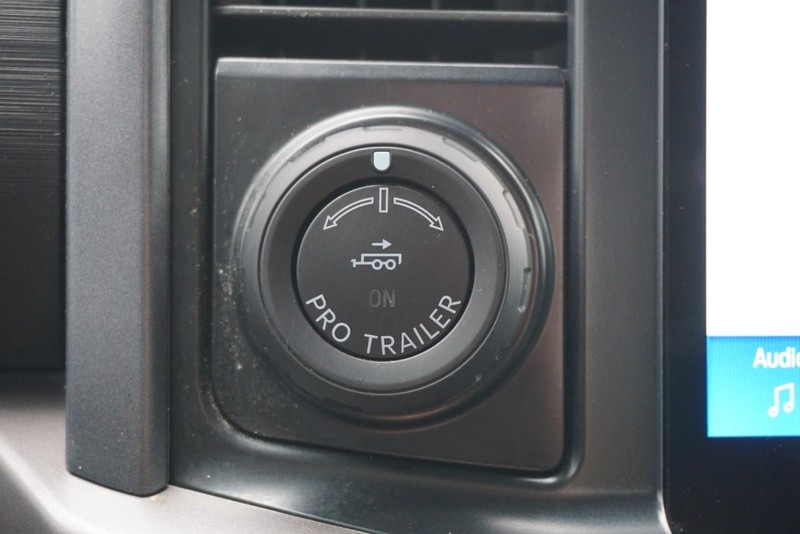 Ford F-150 Vehicle Full-screen Gallery Image 44