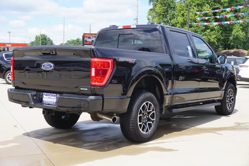 Ford F-150 Vehicle Full-screen Gallery Image 03