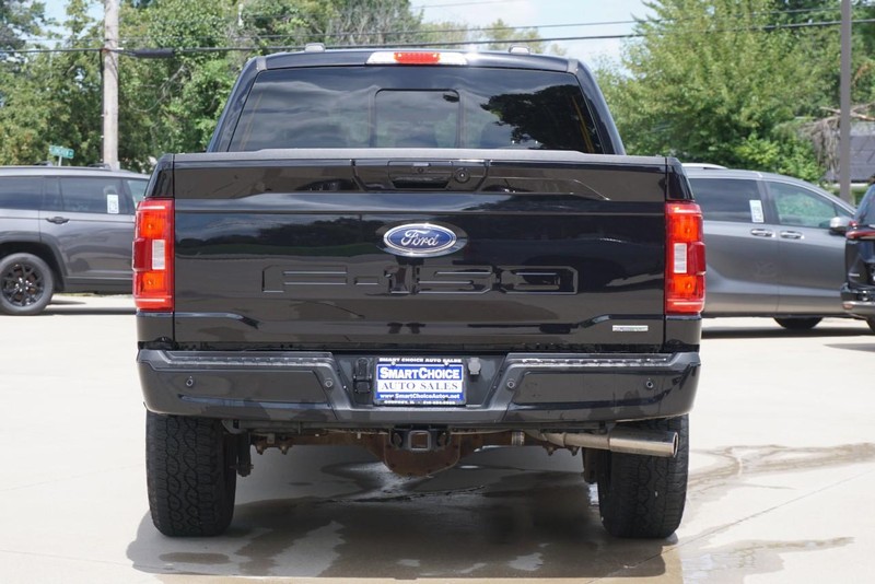 Ford F-150 Vehicle Full-screen Gallery Image 04