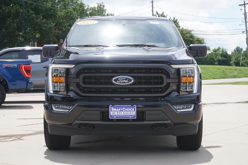 Ford F-150 Vehicle Full-screen Gallery Image 08