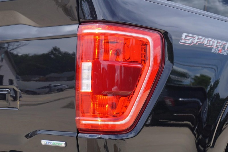 Ford F-150 Vehicle Full-screen Gallery Image 21