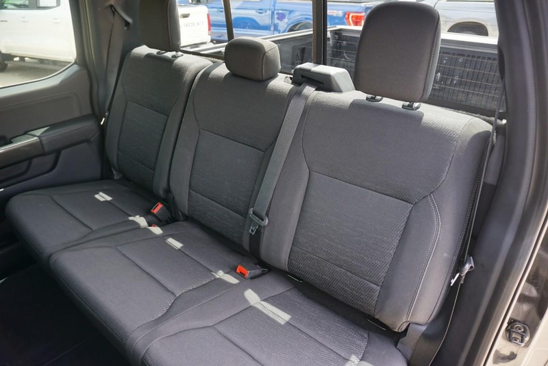 Ford F-150 Vehicle Full-screen Gallery Image 29