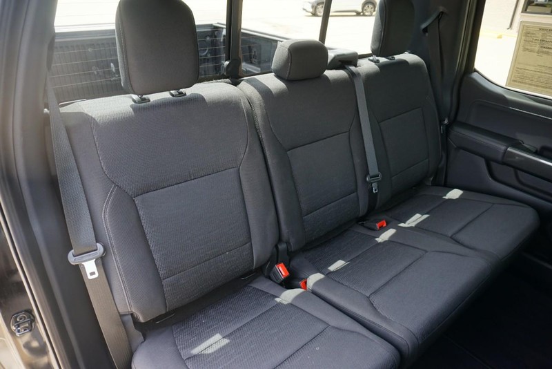 Ford F-150 Vehicle Full-screen Gallery Image 31