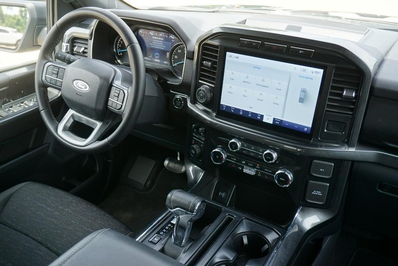 Ford F-150 Vehicle Full-screen Gallery Image 38