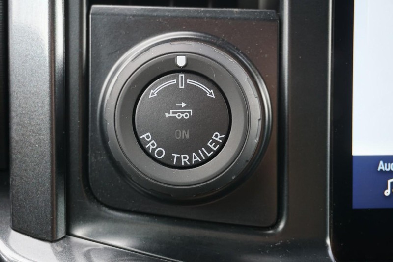 Ford F-150 Vehicle Full-screen Gallery Image 45