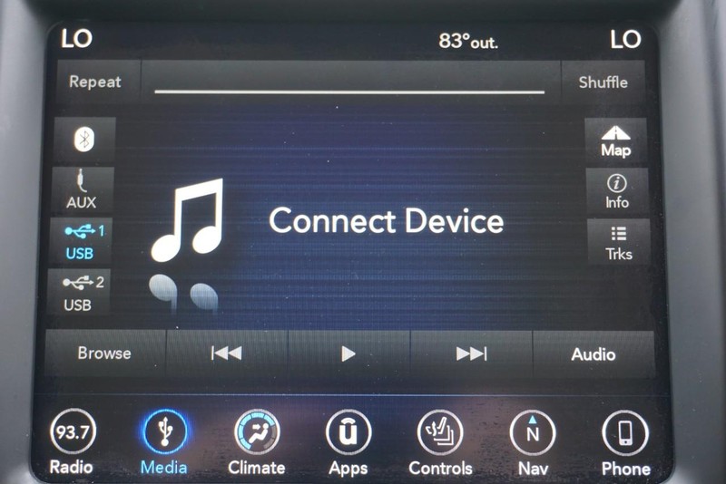 Chrysler 300 Vehicle Full-screen Gallery Image 47