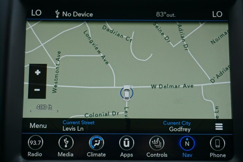 Chrysler 300 Vehicle Full-screen Gallery Image 50
