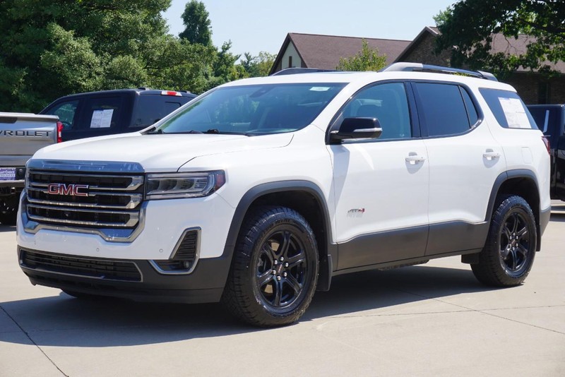 GMC Acadia Vehicle Full-screen Gallery Image 07