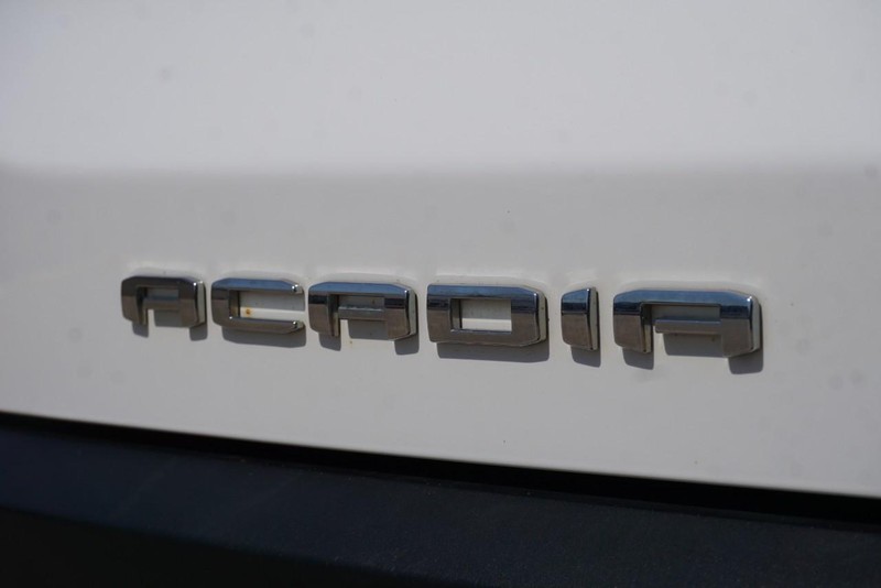 GMC Acadia Vehicle Full-screen Gallery Image 19
