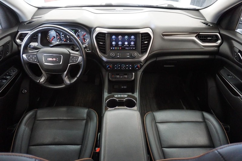 GMC Acadia Vehicle Full-screen Gallery Image 36