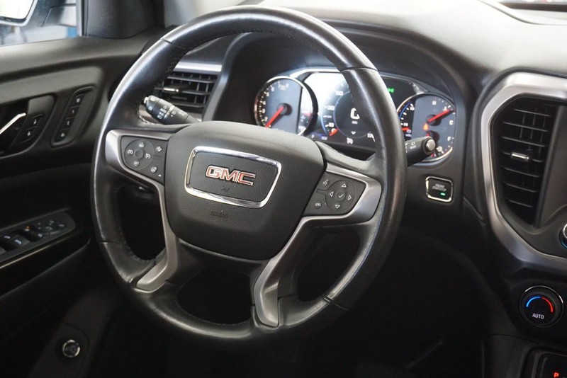 GMC Acadia Vehicle Full-screen Gallery Image 37