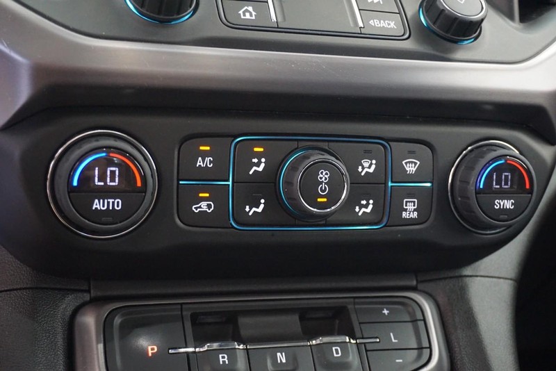 GMC Acadia Vehicle Full-screen Gallery Image 48