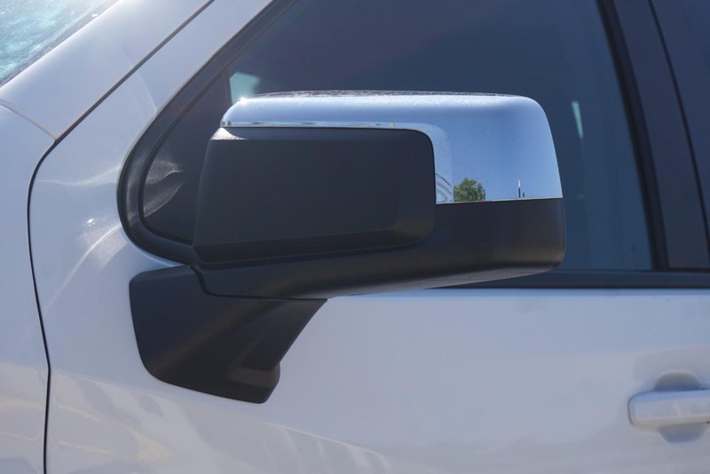 Chevrolet Silverado 1500 Vehicle Full-screen Gallery Image 13