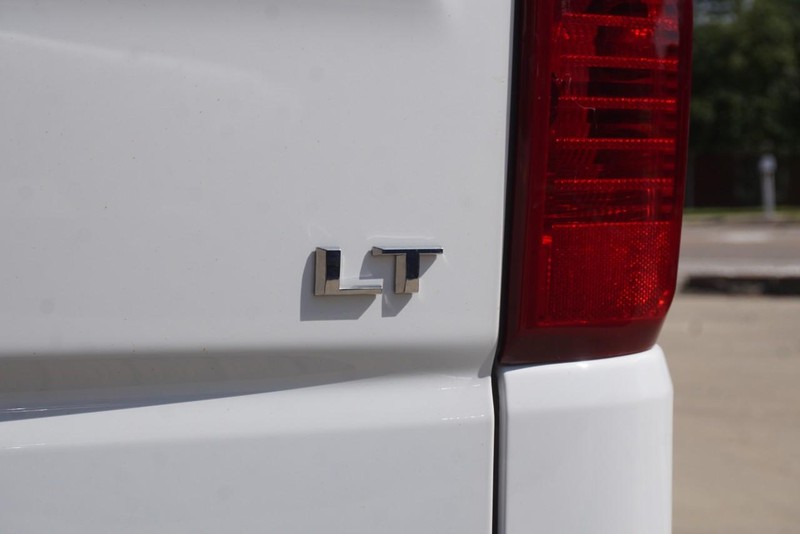 Chevrolet Silverado 1500 Vehicle Full-screen Gallery Image 22