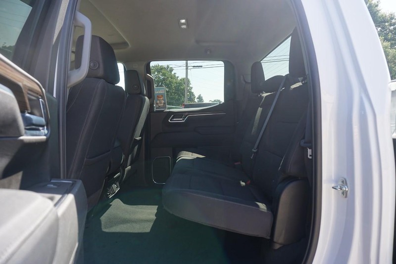 Chevrolet Silverado 1500 Vehicle Full-screen Gallery Image 27