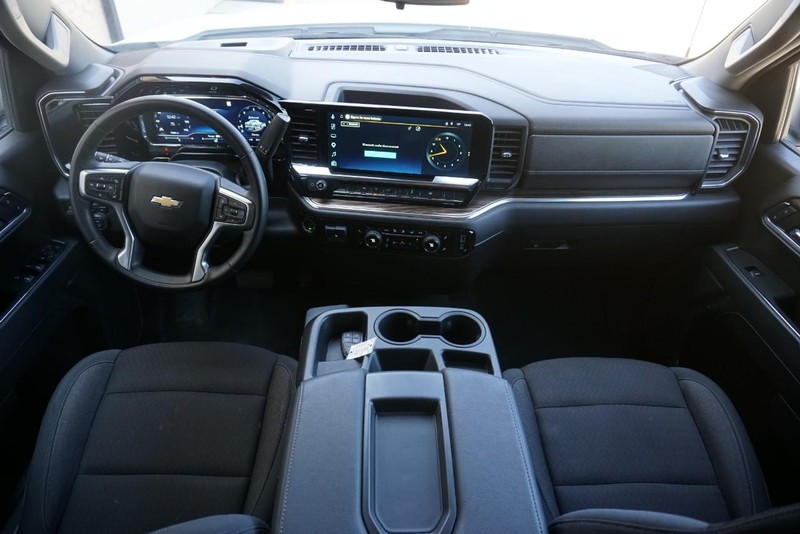 Chevrolet Silverado 1500 Vehicle Full-screen Gallery Image 33