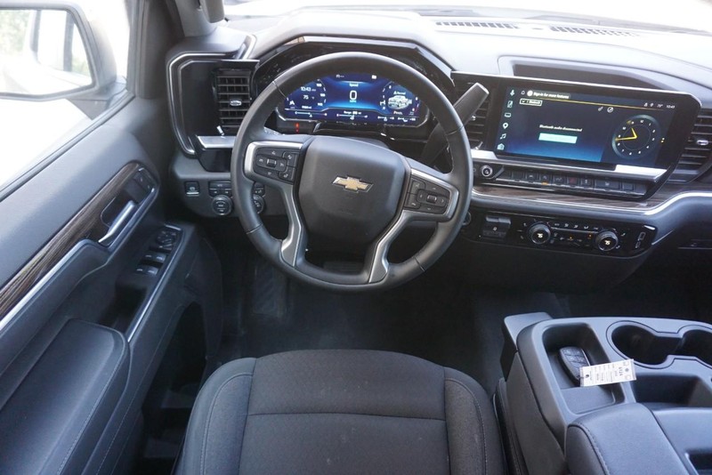 Chevrolet Silverado 1500 Vehicle Full-screen Gallery Image 37