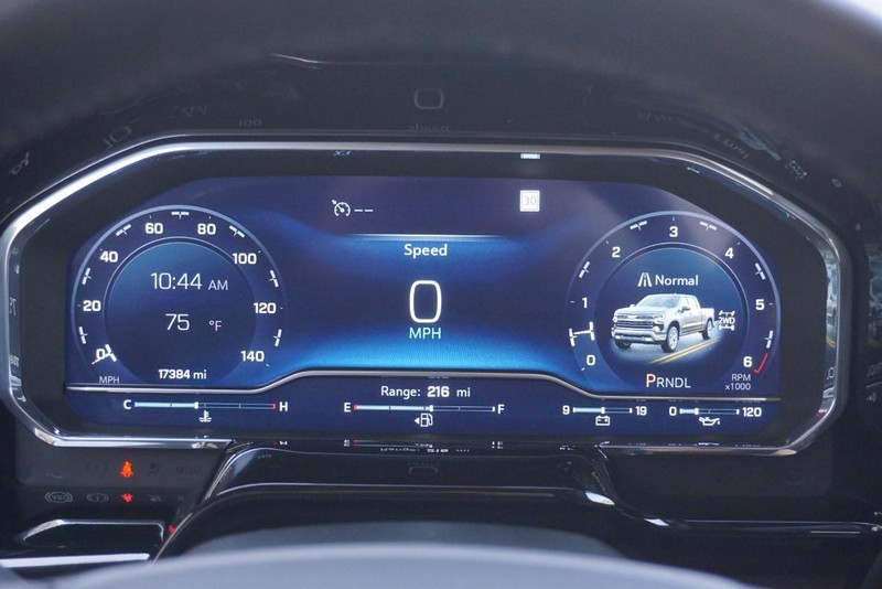 Chevrolet Silverado 1500 Vehicle Full-screen Gallery Image 41