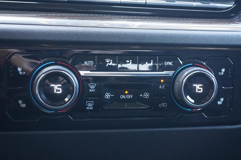 Chevrolet Silverado 1500 Vehicle Full-screen Gallery Image 47