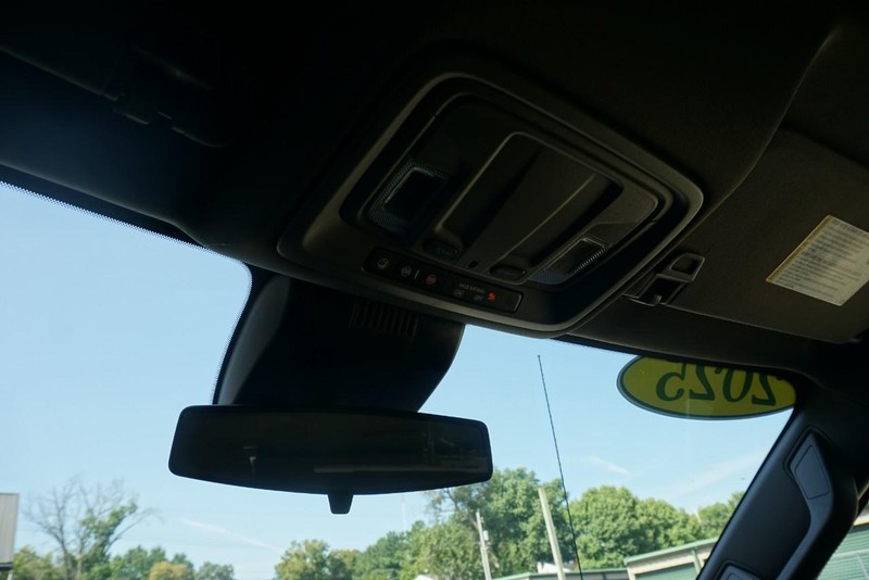 Chevrolet Silverado 1500 Vehicle Full-screen Gallery Image 55