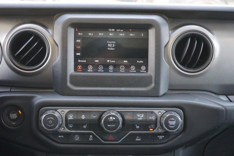 Jeep Wrangler Vehicle Full-screen Gallery Image 34