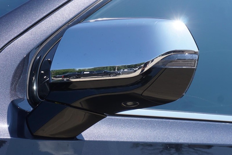 Chevrolet Tahoe Vehicle Full-screen Gallery Image 12