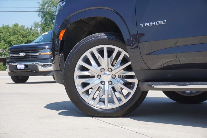 Chevrolet Tahoe Vehicle Full-screen Gallery Image 15