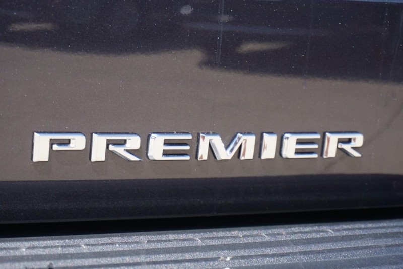 Chevrolet Tahoe Vehicle Full-screen Gallery Image 21
