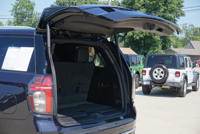 Chevrolet Tahoe Vehicle Full-screen Gallery Image 24