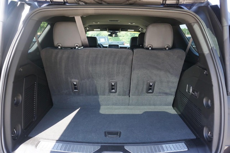 Chevrolet Tahoe Vehicle Full-screen Gallery Image 25