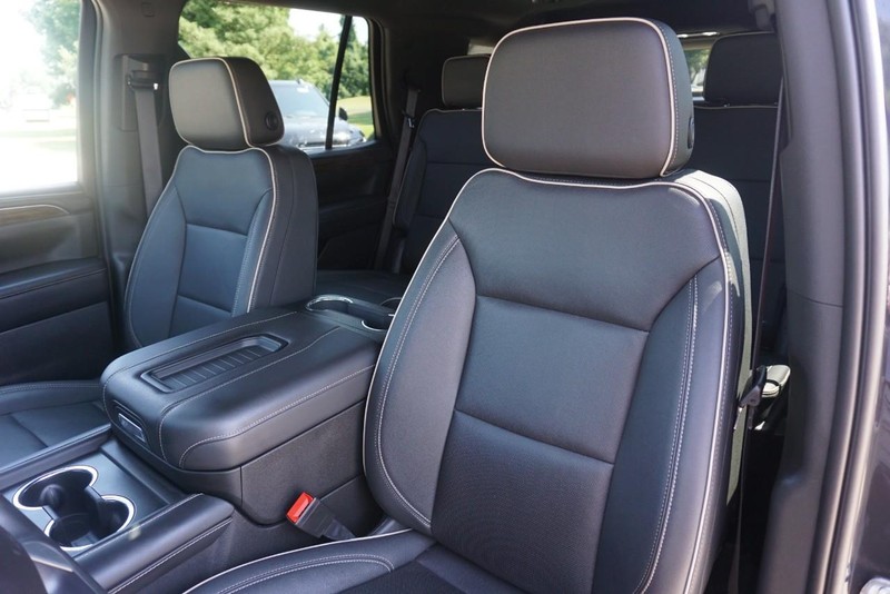 Chevrolet Tahoe Vehicle Full-screen Gallery Image 30