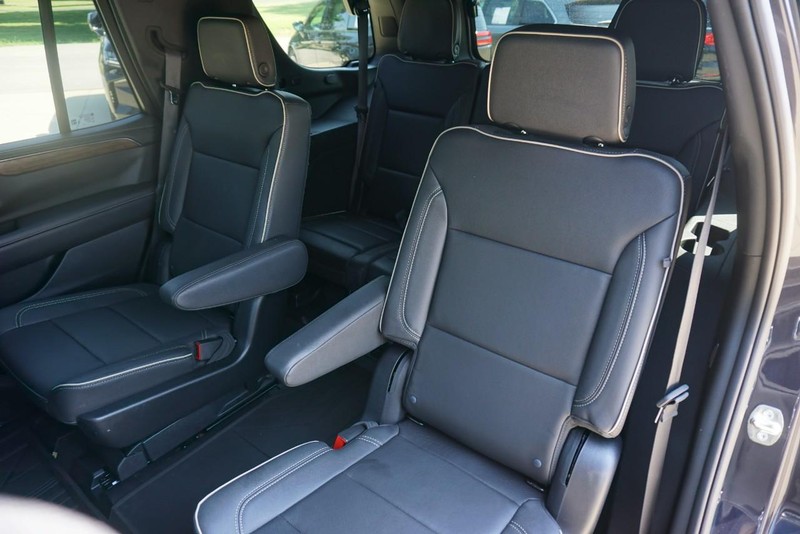 Chevrolet Tahoe Vehicle Full-screen Gallery Image 32