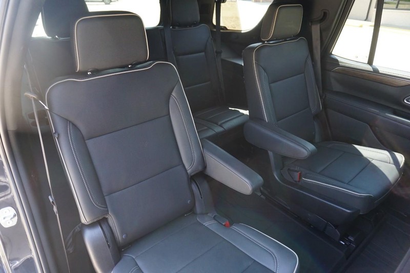 Chevrolet Tahoe Vehicle Full-screen Gallery Image 35
