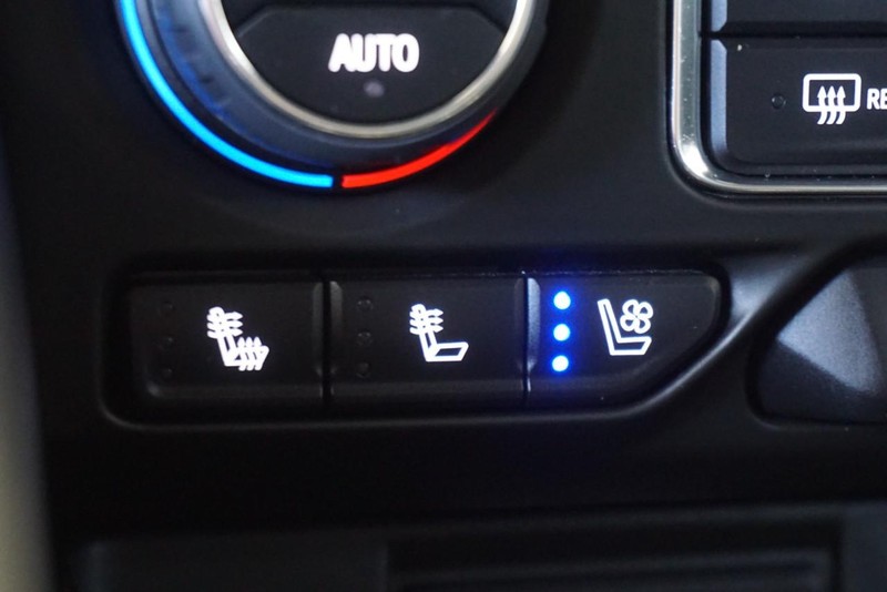 Chevrolet Tahoe Vehicle Full-screen Gallery Image 55