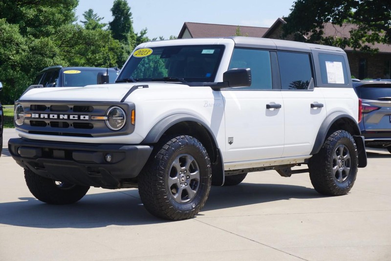 Ford Bronco Vehicle Full-screen Gallery Image 07