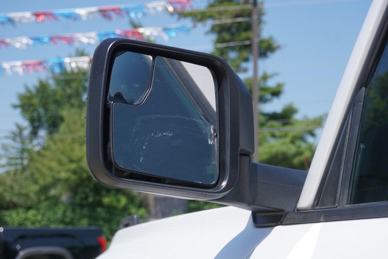 Ford Bronco Vehicle Full-screen Gallery Image 16