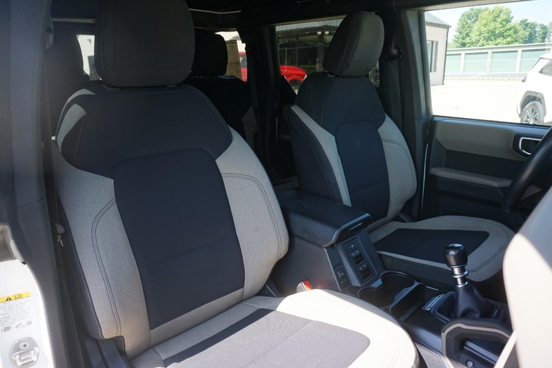 Ford Bronco Vehicle Full-screen Gallery Image 29
