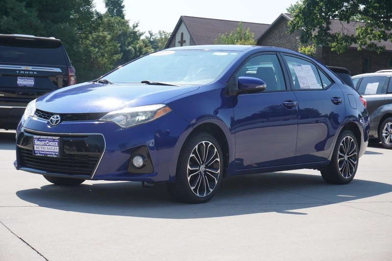 Toyota Corolla Vehicle Full-screen Gallery Image 07