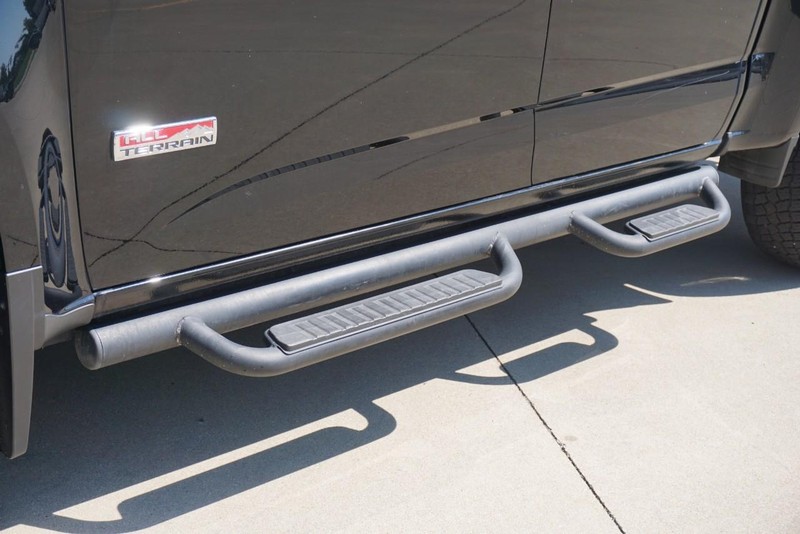 GMC Canyon Vehicle Full-screen Gallery Image 14