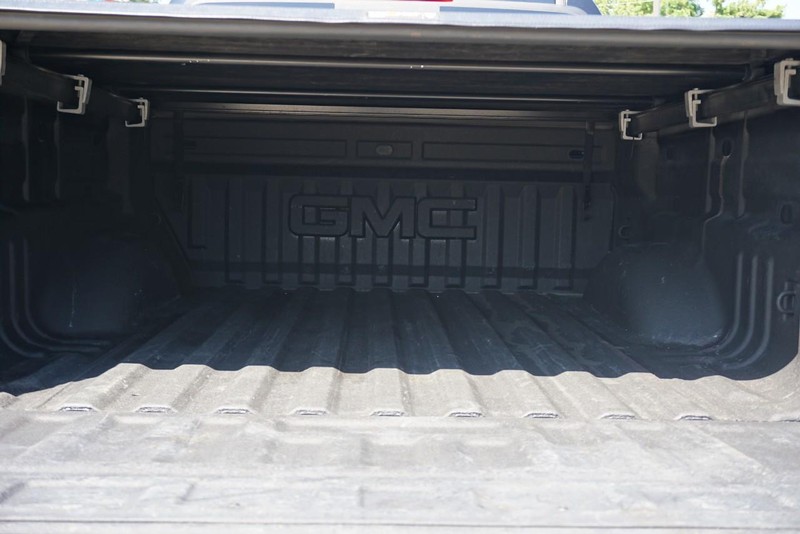 GMC Canyon Vehicle Full-screen Gallery Image 25