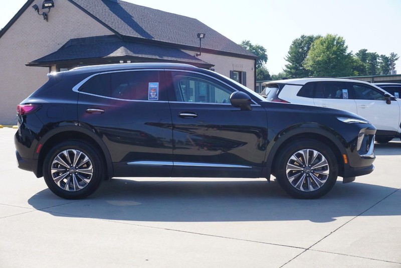 Buick Envision Vehicle Full-screen Gallery Image 02