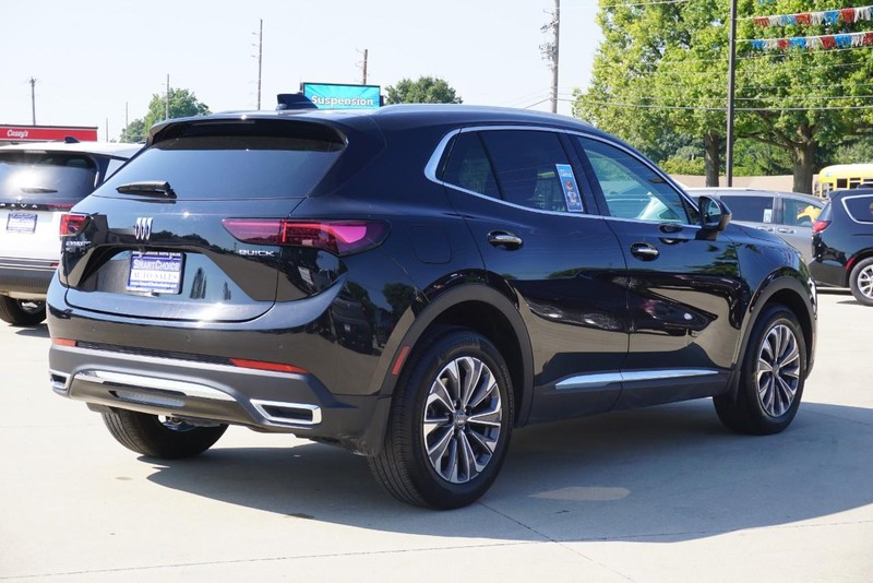 Buick Envision Vehicle Full-screen Gallery Image 03