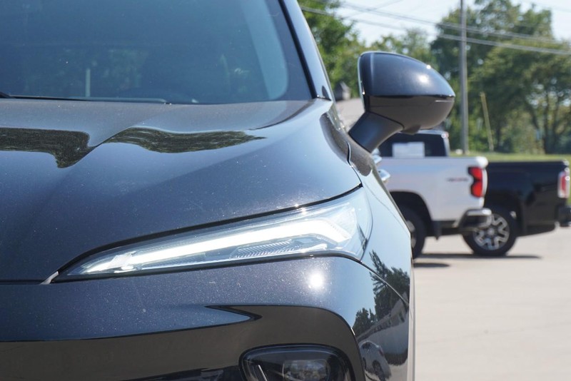 Buick Envision Vehicle Full-screen Gallery Image 10