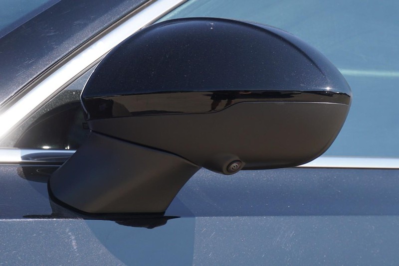 Buick Envision Vehicle Full-screen Gallery Image 12